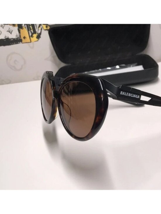 New Authentic Balenciaga Tortoise Shell Sunglasses BB0024SA 001 main image 9